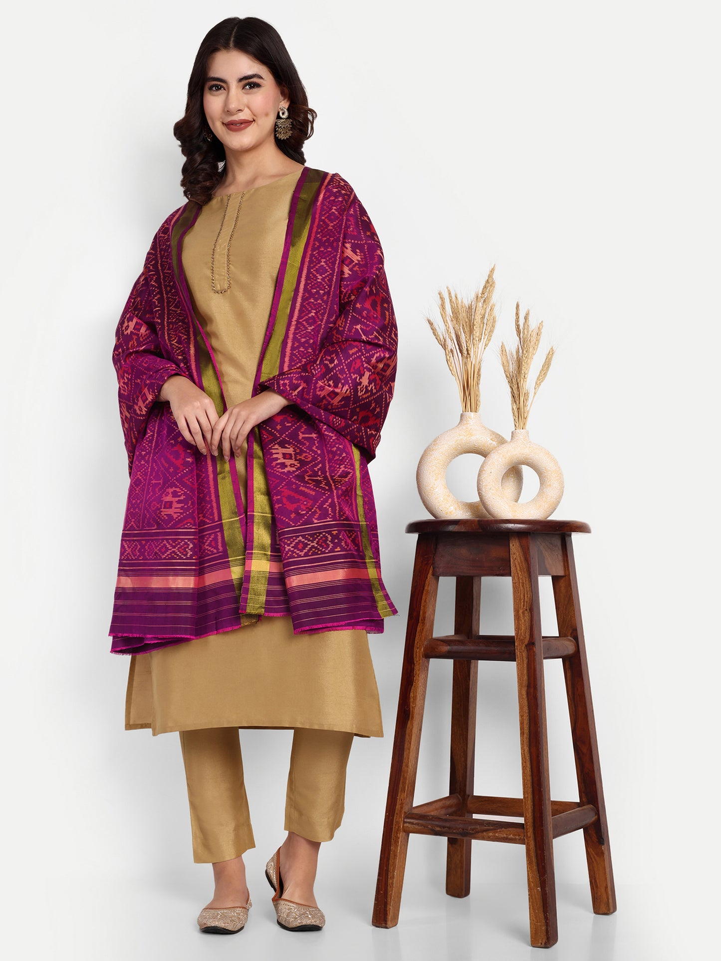 Exquisite Handwoven Rani Pink Patan Patola Silk Dupatta | Single Ikat with Elephant & Parrot Motif