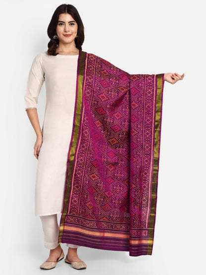 Handwoven Purple Patan Patola Silk Dupatta | Single Ikat Geometric Diamond Pattern