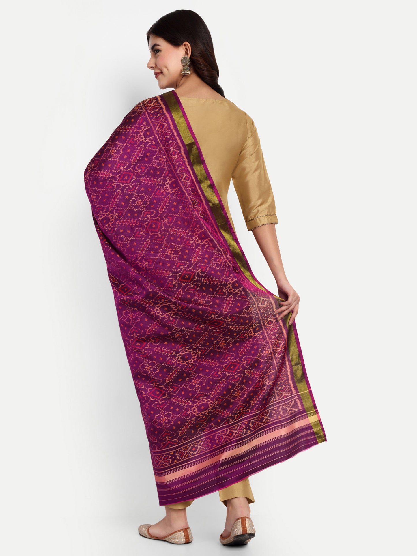 Handwoven Magenta Patan Patola Silk Dupatta | Single Ikat with Geometric Jaal Motif