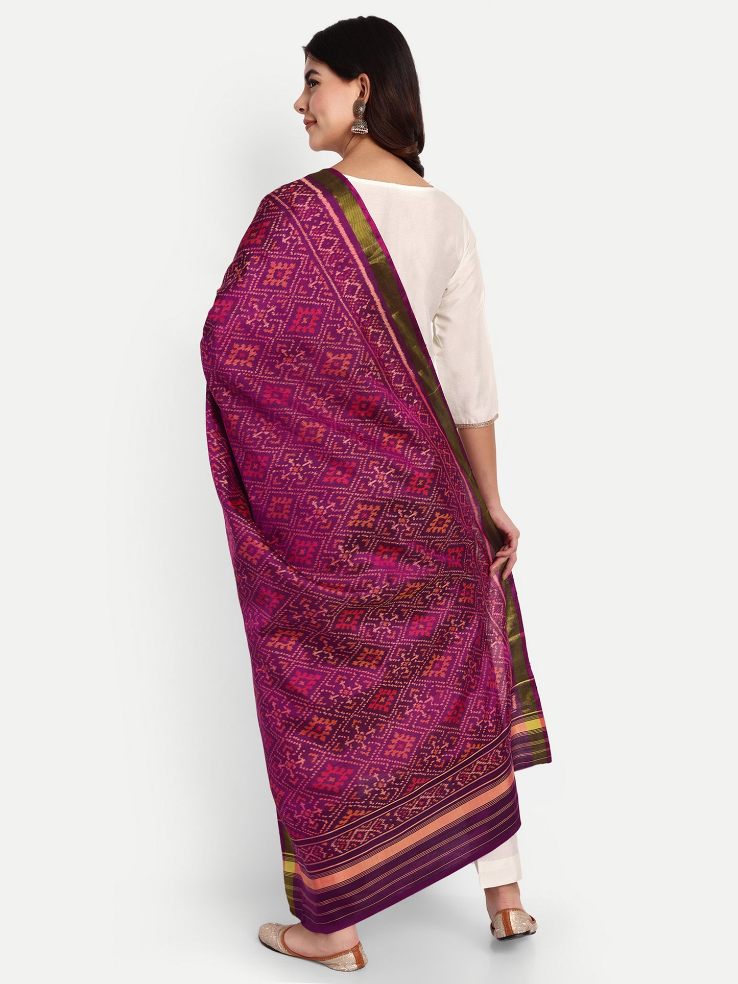 Handwoven Purple Patan Patola Silk Dupatta | Single Ikat Geometric Diamond Pattern