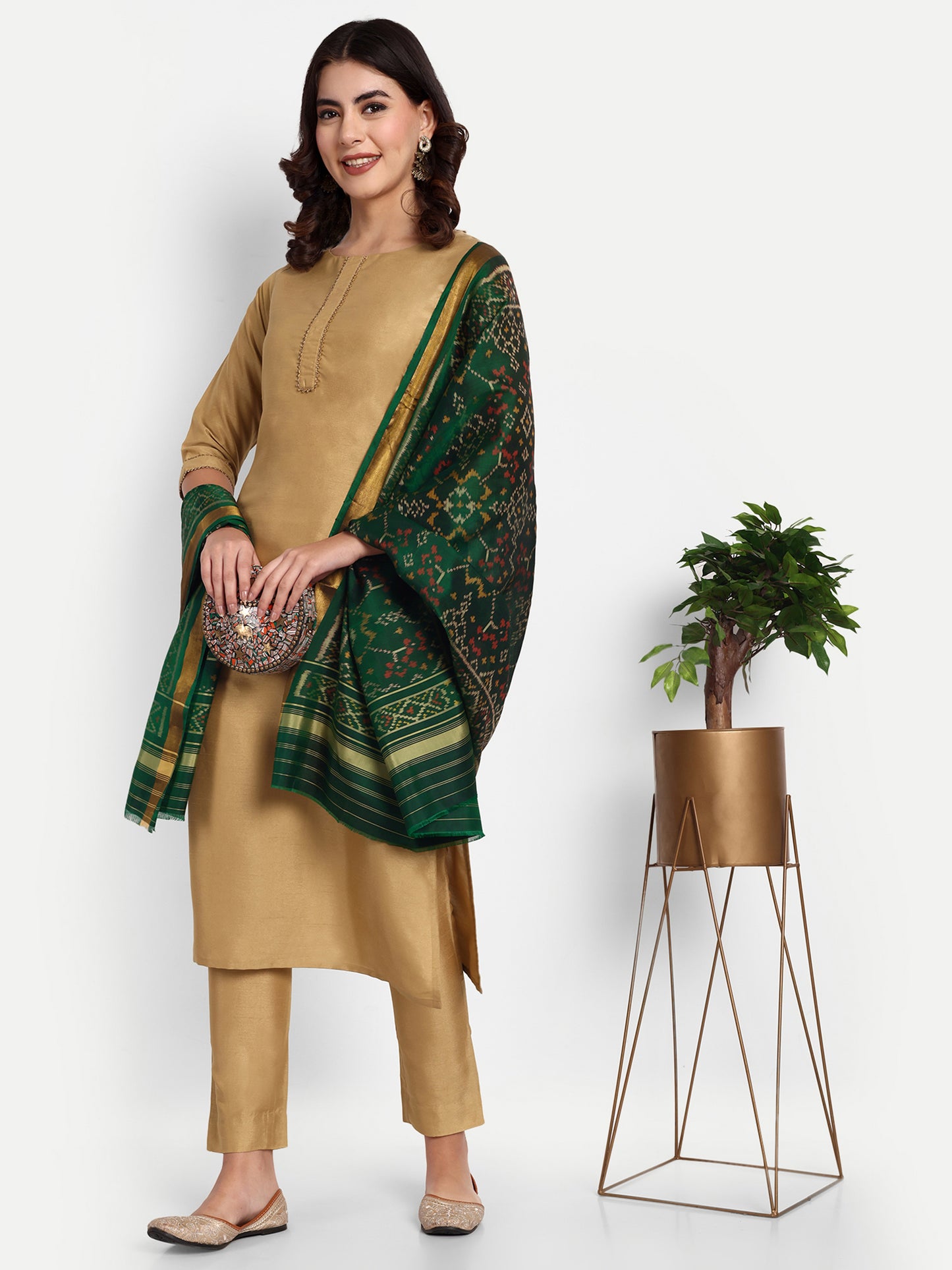 Regal Bottle Green Patan Patola Silk Dupatta | Single Ikat with Floral Jaal Motif